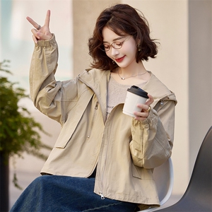 2024秋装新款连肩袖大码双拉链风衣女短款外套图片