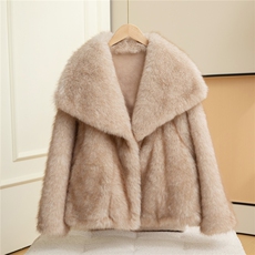 2025年秋季单件常规长袖时尚百搭休闲简约外套，女装短外套，雪菲羊绒