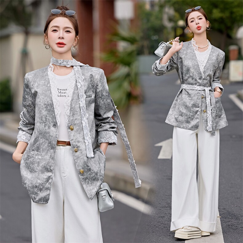 8587011欧货高端法式V领蕾丝拼接西装外套女2025春季飘带气质上衣，女装短外套，米雪儿