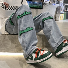 浅蓝色