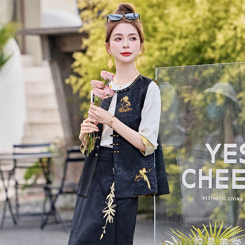 芷墨春夏新款复古设计感新中式马甲上衣显高显瘦通勤百搭外套女,女装马甲,芷墨服饰