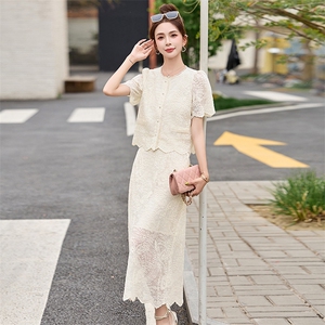 小香风米白色蕾丝套装连衣裙女2026夏季新款气质短袖半身裙两件套图片