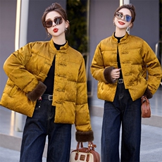 新中式风羽绒服女2025冬季新款小个子超好看洋气短款黄色厚外套，女装羽绒服，艾仟回(原伊仟回)