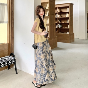 韩系温柔风针织衫印花半身裙套装女2025夏季新款设计感显瘦两件套图片