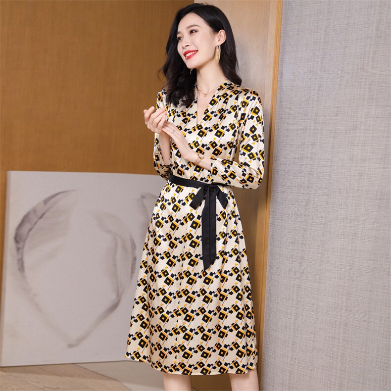 重磅真丝连衣裙女2026春装新款气质V领系带收腰宽松大码真丝裙，女装连衣裙，阿舍尔精品