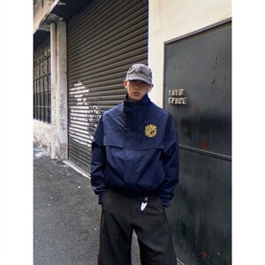 美式复古徽章刺绣boxy宽松工装夹克男女廓形立领冲锋衣短宽款外套图片