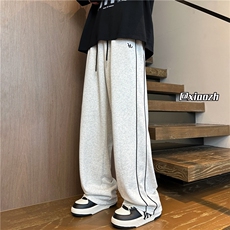 浅灰色