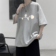 灰色