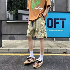 卡其色