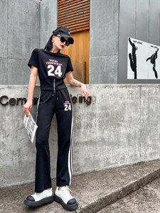现货夏季新款运动套装图片