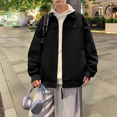 黑色