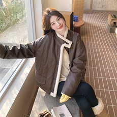 美拉德又酷又飒皮毛一体羽绒服女冬季设计感拼接毛绒白鸭绒厚外套，女装羽绒服，2C129