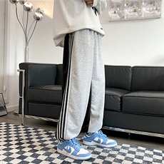 灰色