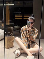 2022秋季新款时尚大方显瘦气质宽松休闲格子衬衫，女装衬衫，L·H·X