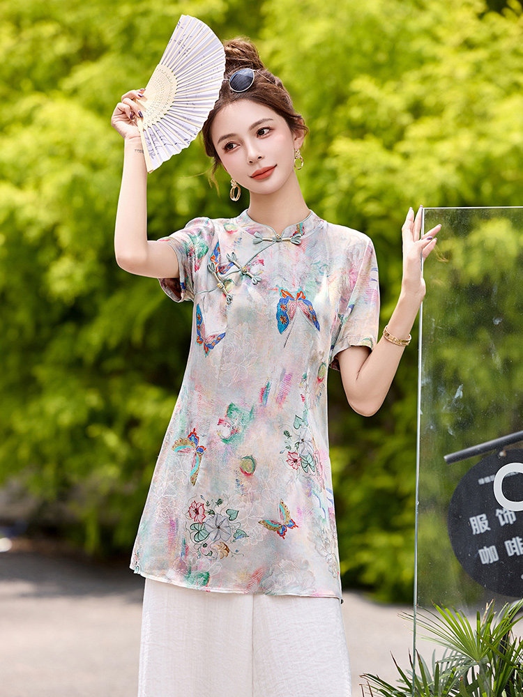 新中式盘扣改良旗袍上衣女2026夏新款超好看气质蝴蝶印花短袖衬衫,女装套装/套裙,美沁