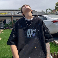 黑色