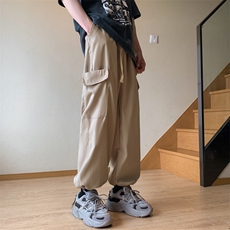 卡其色