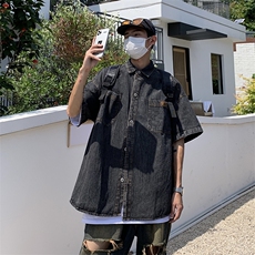 黑色