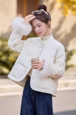 【bao款大货已出】2025冬装新款白色提花新中式90%白鸭绒狐狸毛，女装羽绒服，雅静靓衣