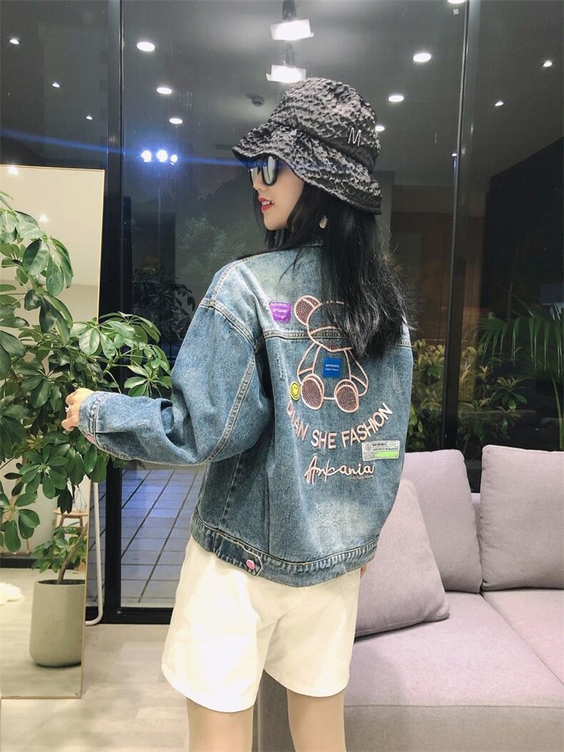 爆版粉熊刺绣亮钻外套，其它，金地雪