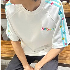 白色