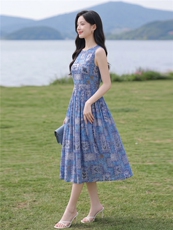 蓝色印花无袖宽松版时尚学院风连衣裙，女装连衣裙，水衣源