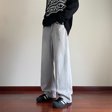 烟灰色