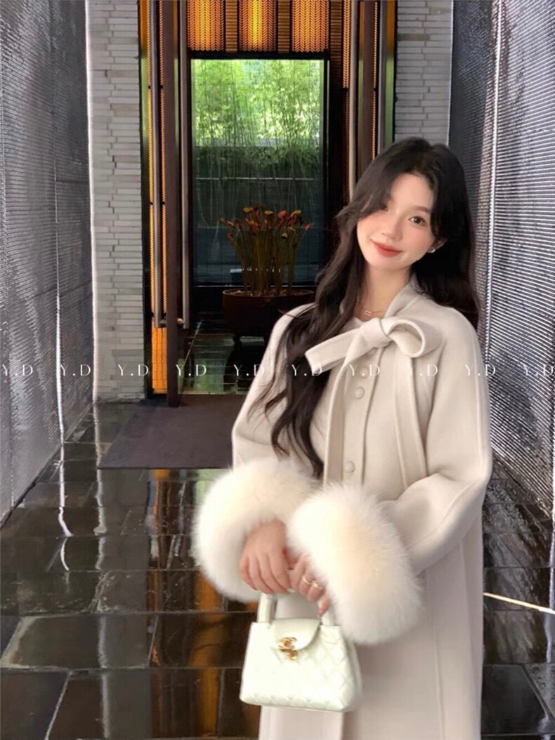 【依嘟】高级感红色狐狸毛蝴蝶结2025秋冬女羊毛外套(配可拆,女装双面呢大衣,依嘟服饰