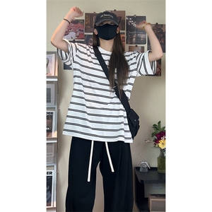 黑白条纹冰丝短袖t恤男款夏季薄款美式复古宽松落肩圆领半袖上衣
