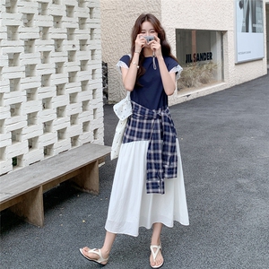 设计感撞色拼接小飞袖连衣裙女2025夏季新款韩系休闲绑带显瘦长裙图片