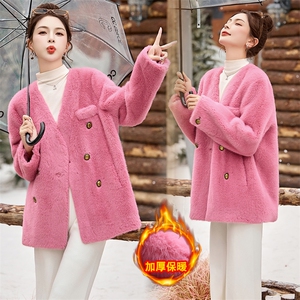 水貂外套2024年冬季时尚气质优雅显瘦V领中长款保暖皮毛一体外套,女装皮草,流量+