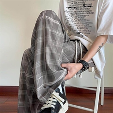 灰色