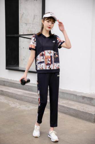 现货供应：拼色休闲套装M一XXL，女装套装/套裙，拉思维加丝