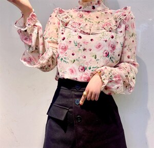 春季花色小衫图片