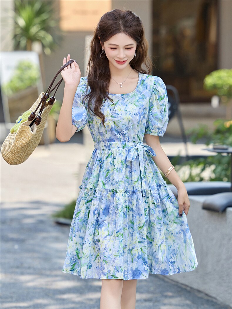 碎花连衣裙女夏2025年新款收腰遮肉显瘦温柔气质法式减龄印花裙子,女装连衣裙,卡杰菲