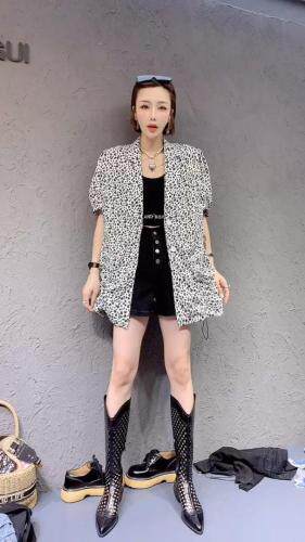 夏新款气质款外套，女装，冰雪兒