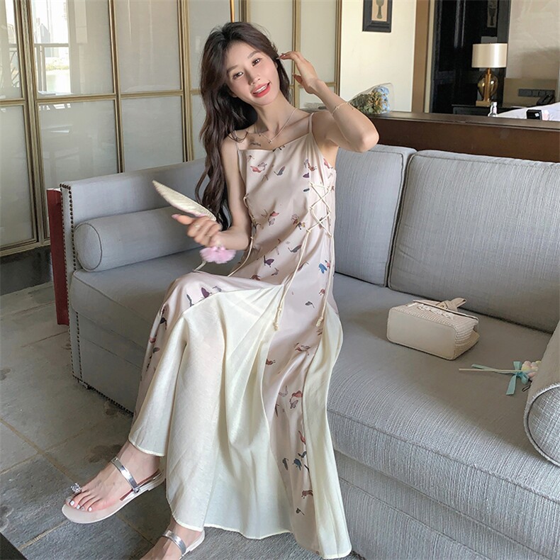 法式复古优雅气质显瘦连衣裙女2025夏季设计感蝴蝶印花鱼尾吊带裙,女装连衣裙,2C037