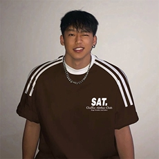 咖啡色