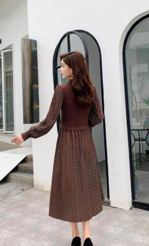 秋冬针织拼接时尚连衣裙，女装连衣裙，秀水百合