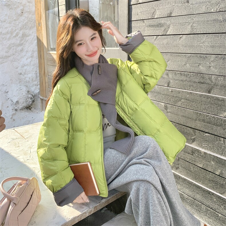 新款大量主推豆腐块围巾50绒苹果绿羽绒服2669-P285-K408,女装短外套,2C129