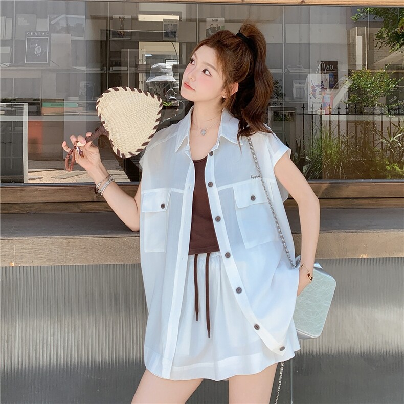 超火独特减龄感翻领衬衫吊带配短裤套装女夏2025新款超好看三件套，女装套装/套裙，维壹