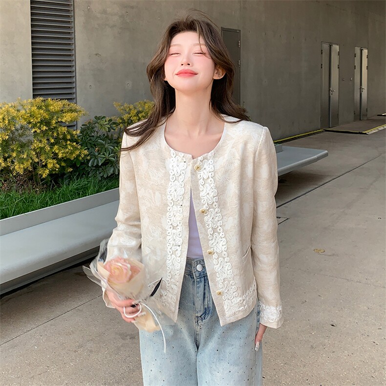 高级感小香风蕾丝花边短外套女春季款上新洋气国风圆领单排扣上衣,女装短外套,浙宝208A
