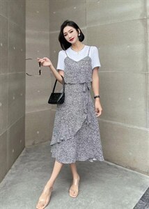 [现货]碎花连衣裙，气质显瘦，两色、四个尺码图片