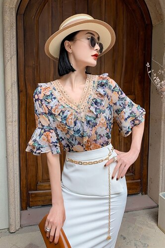 2022夏季新款优雅气质V领印花小衫+修身半身裙两件套,女装套装/套裙,卡杰菲