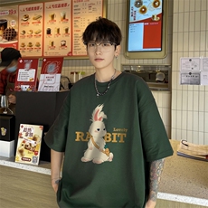 墨绿色