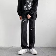 黑色