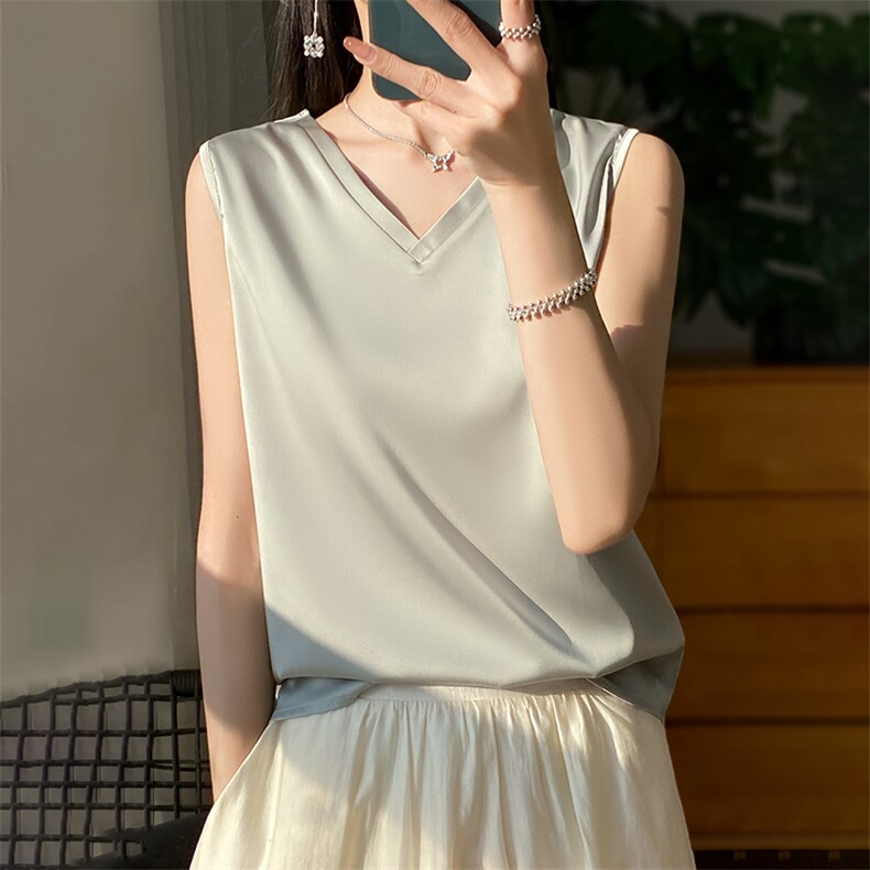 显瘦V领外穿吊带背心女内搭打底短款上衣2024年夏季,女装背心吊带,绒宛羊绒