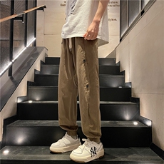 卡其色