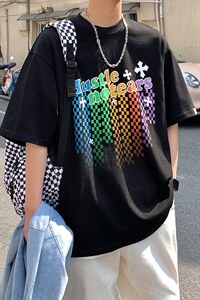 黑色
