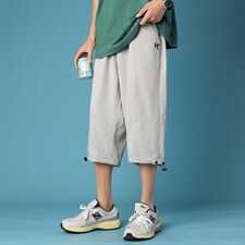 浅灰色